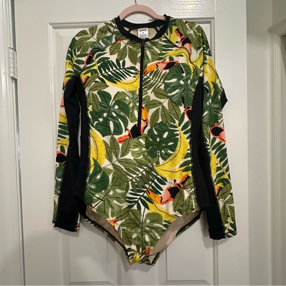 Duluth Trading Co Athletic Green and Black One Piece Swimsuit